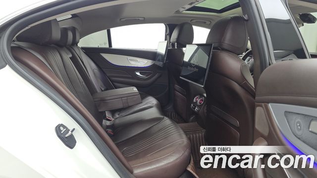 Mercedes-Benz CLS-Class 2019 — photo 12