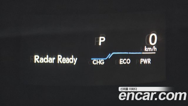 Lexus ES 2019 — photo 14