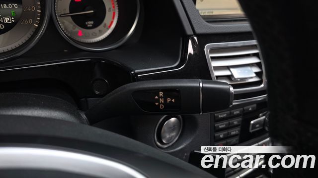 Mercedes-Benz E-Class 2014 — photo 9