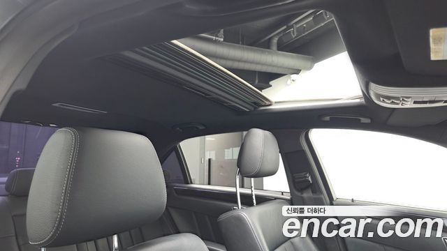 Mercedes-Benz E-Class 2014 — photo 18