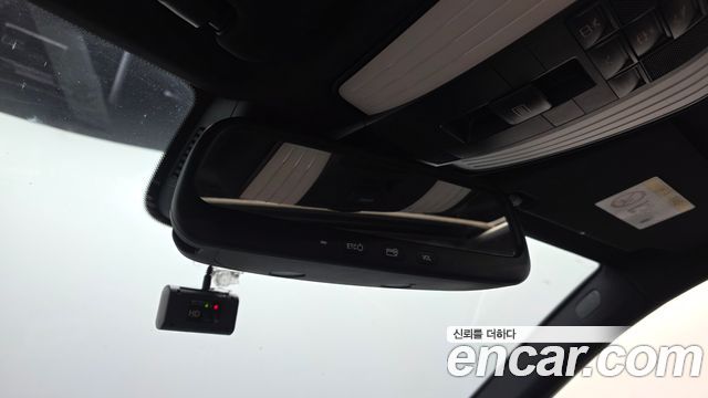 Mercedes-Benz E-Class 2014 — photo 19
