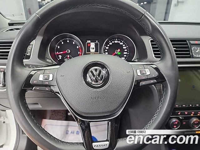 Volkswagen Passat 2018 — photo 9