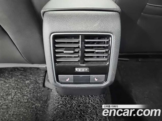 Volkswagen Passat 2018 — photo 13