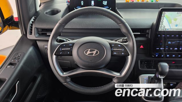 Hyundai Staria 2025 — photo 13