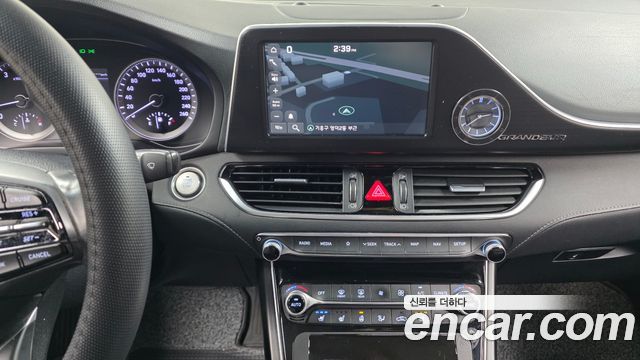 Hyundai Grandeur 2018 — photo 16