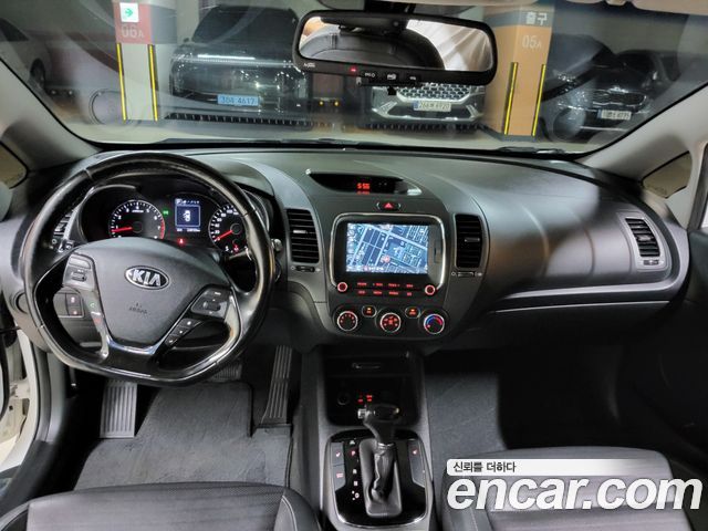 Kia K3 2018 — photo 10