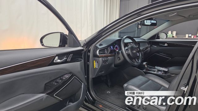 Kia K7 2019 — photo 13