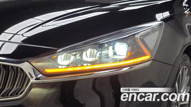 Kia K7 2019 — photo 8