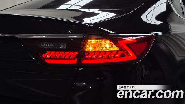 Kia K7 2019 — photo 9