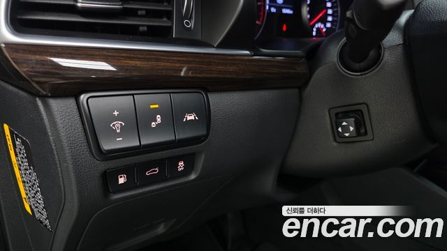 Kia K7 2019 — photo 28