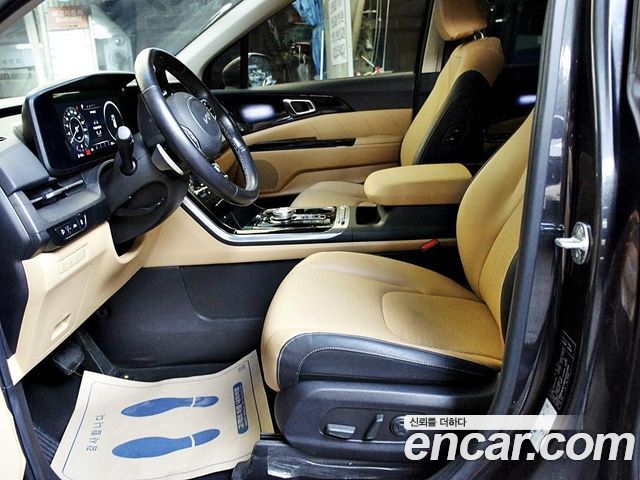 Kia Canival 2023 — photo 5