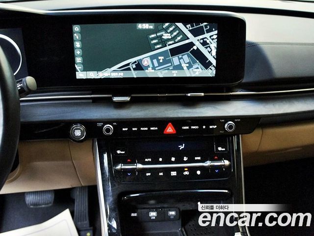 Kia Canival 2023 — photo 10