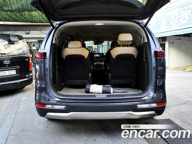 Kia Canival 2023 — photo 18