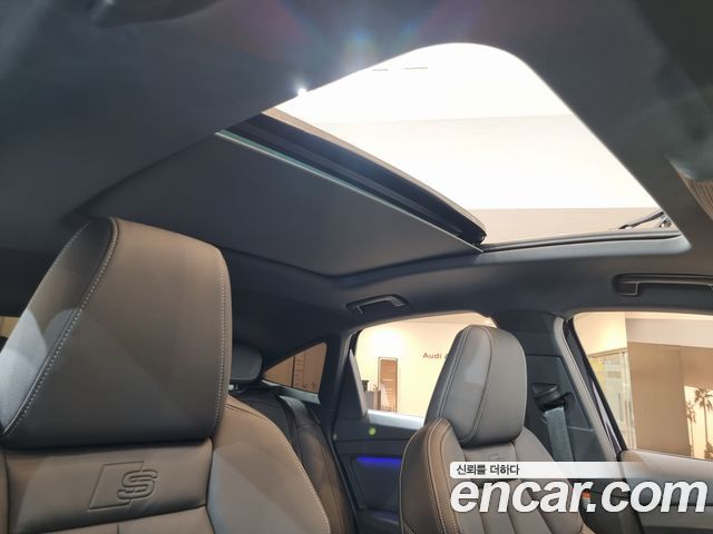 Audi Q4 e-tron 2026 — photo 19