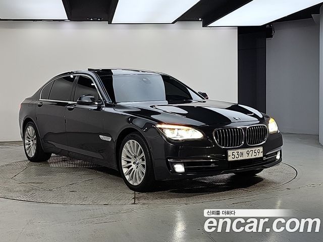 BMW 7-Series 2014 — photo 2