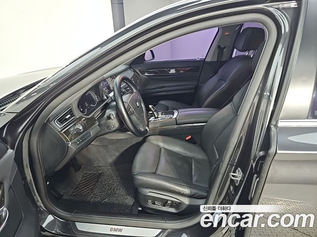 BMW 7-Series 2014 — photo 10