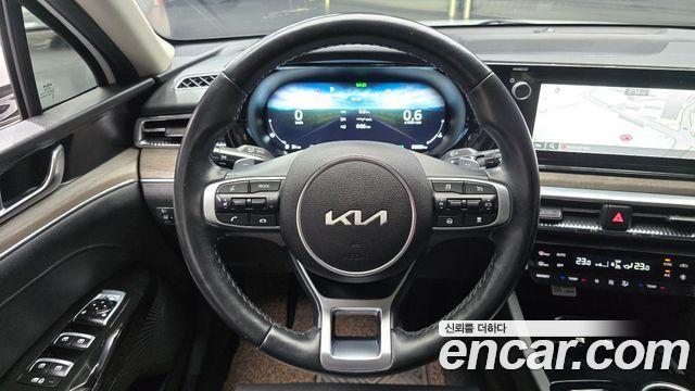 Kia K5 2023 — photo 19