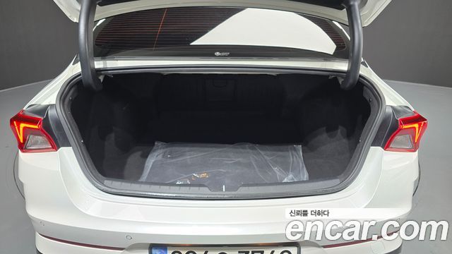 Kia K5 2023 — photo 26
