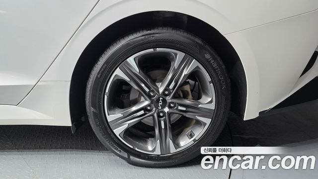 Kia K5 2023 — photo 7