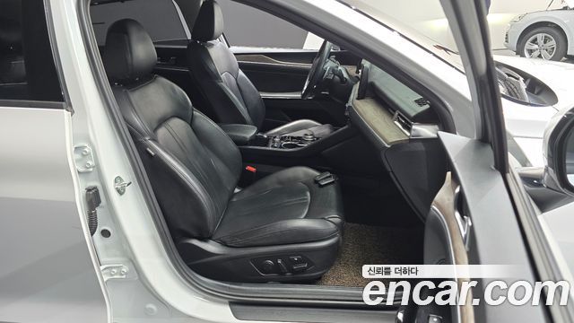 Kia K5 2023 — photo 16