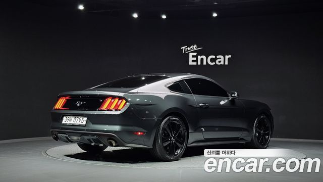 Ford Mustang 2016 — photo 2