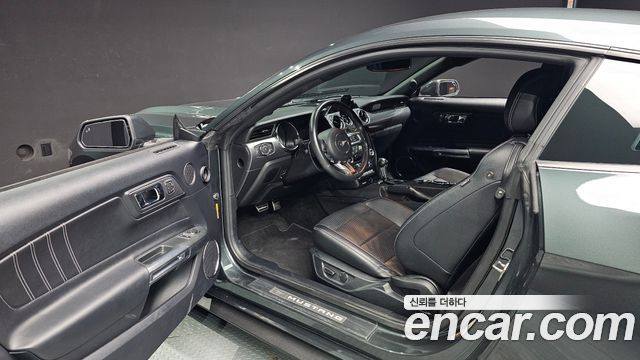 Ford Mustang 2016 — photo 10