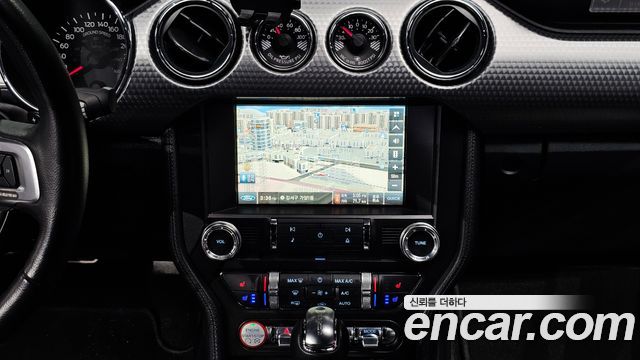 Ford Mustang 2016 — photo 16