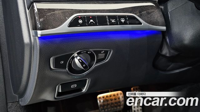 Mercedes-Benz S-Class 2020 — photo 13
