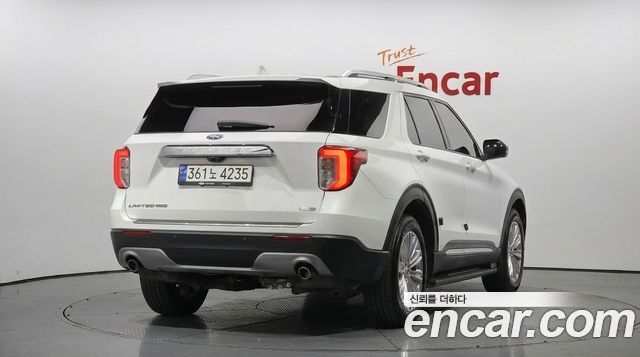 Ford Explorer 2020 — photo 2