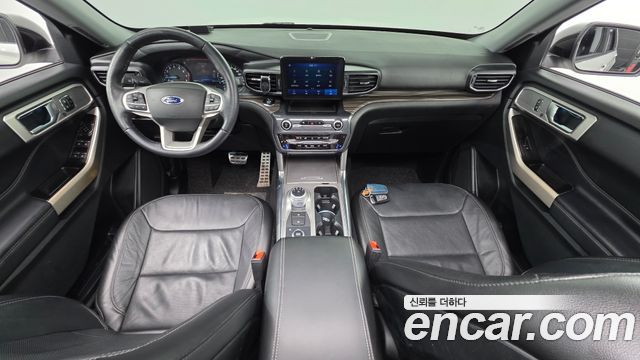 Ford Explorer 2020 — photo 10