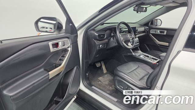 Ford Explorer 2020 — photo 13