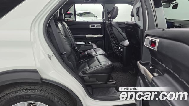 Ford Explorer 2020 — photo 17