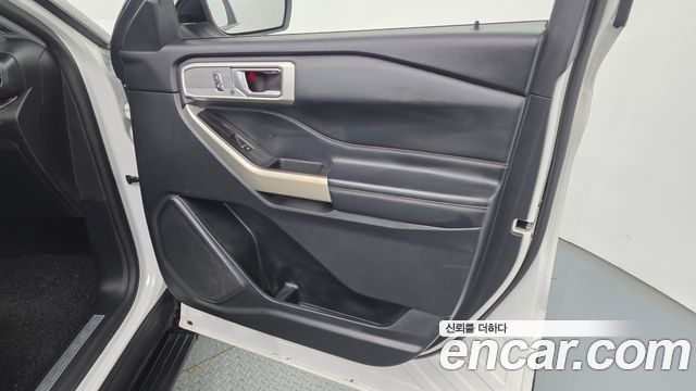 Ford Explorer 2020 — photo 14