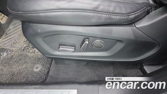 Ford Explorer 2020 — photo 33