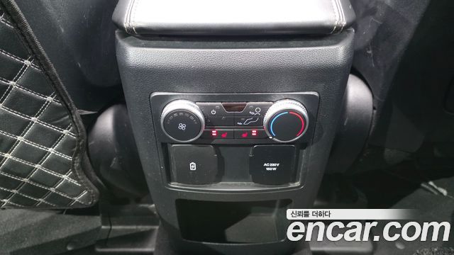 Ford Explorer 2020 — photo 34