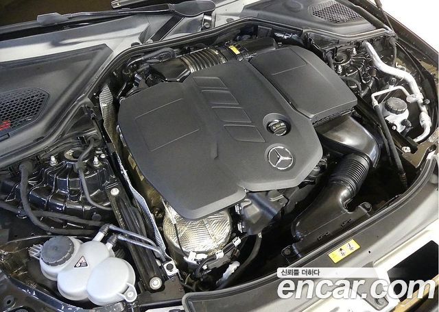Mercedes-Benz E-Class 2024 — photo 6