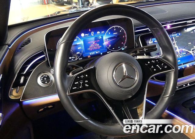 Mercedes-Benz E-Class 2024 — photo 9