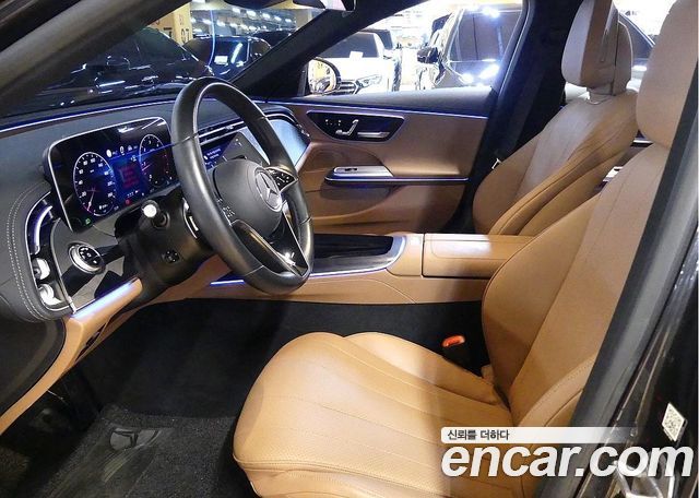 Mercedes-Benz E-Class 2024 — photo 10
