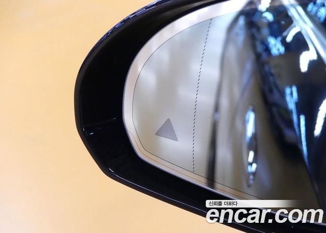 Mercedes-Benz E-Class 2024 — photo 18