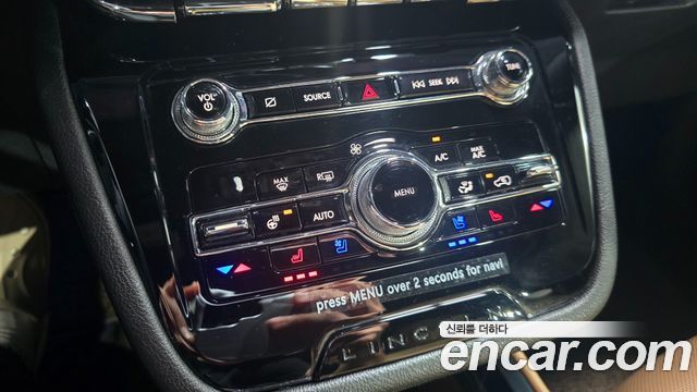 Lincoln Corsair 2021 — photo 12