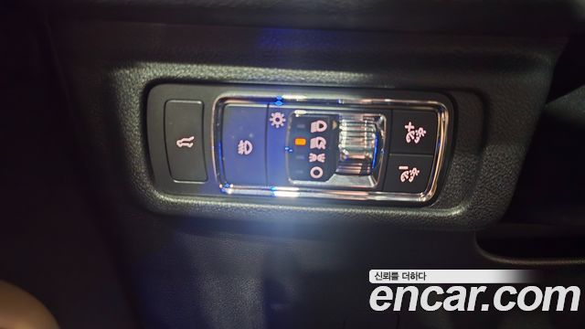 Lincoln Corsair 2021 — photo 15