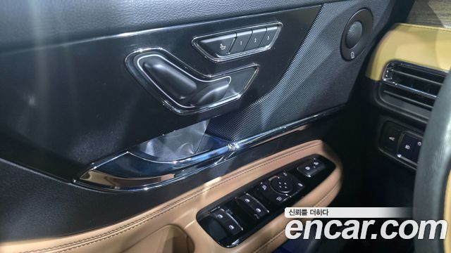 Lincoln Corsair 2021 — photo 16