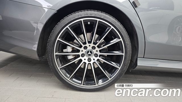 Mercedes-Benz E-Class 2023 — photo 5