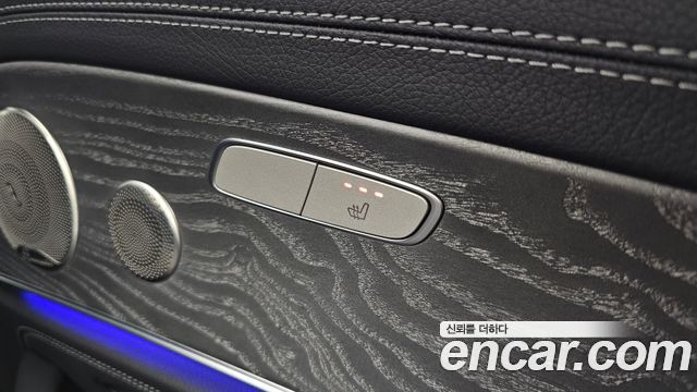 Mercedes-Benz E-Class 2023 — photo 25