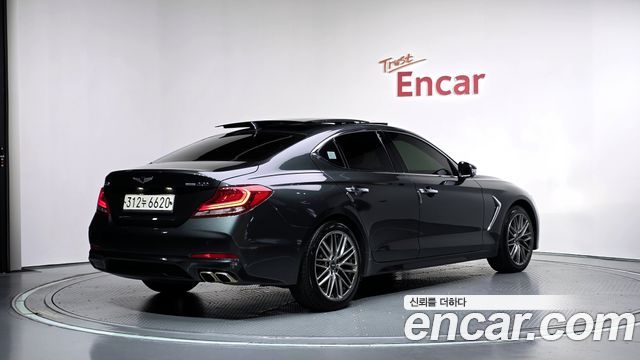Genesis G70 2018 — photo 2