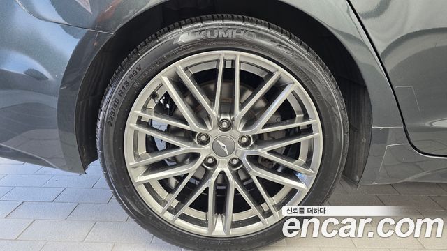 Genesis G70 2018 — photo 5
