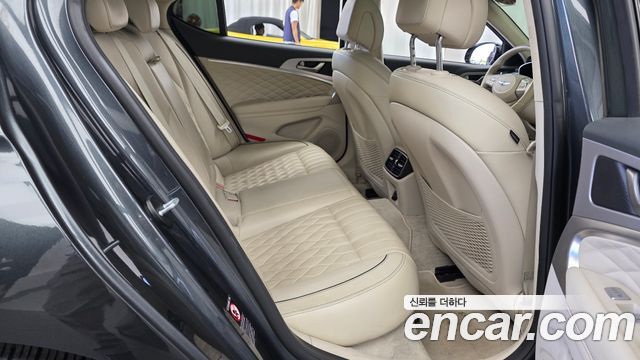 Genesis G70 2018 — photo 12