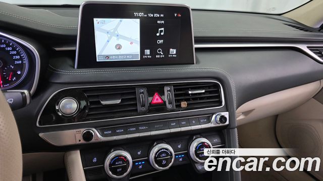 Genesis G70 2018 — photo 14