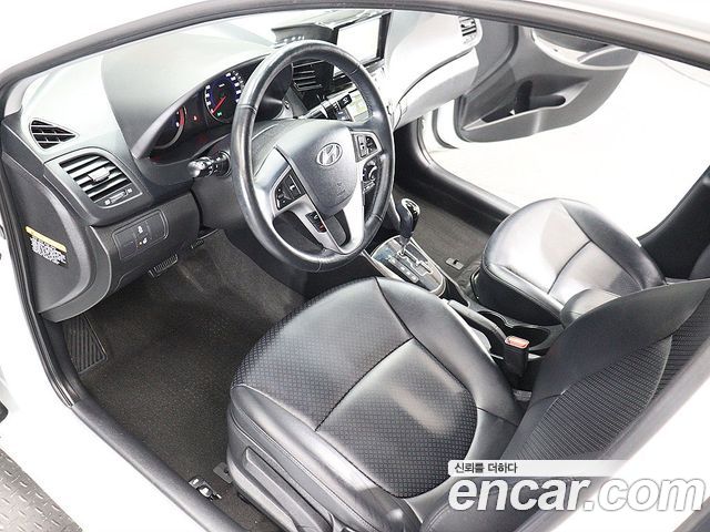 Hyundai Accent 2017 — photo 10
