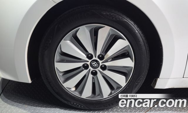 Hyundai Grandeur 2015 — photo 5